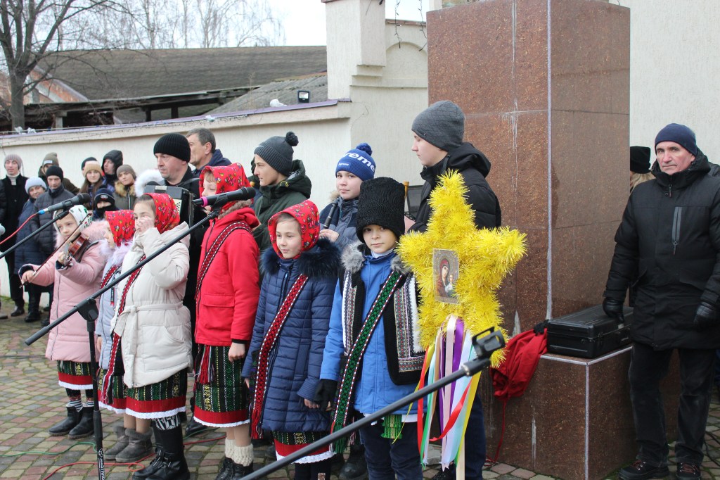 Un evantai al tradițiilor de iarnă în centrul Herței, în a treia zi de&nbsp;Crăciun