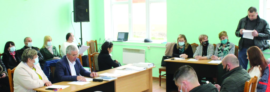 Aceleași probleme, discutate cu… mască pe&nbsp;față