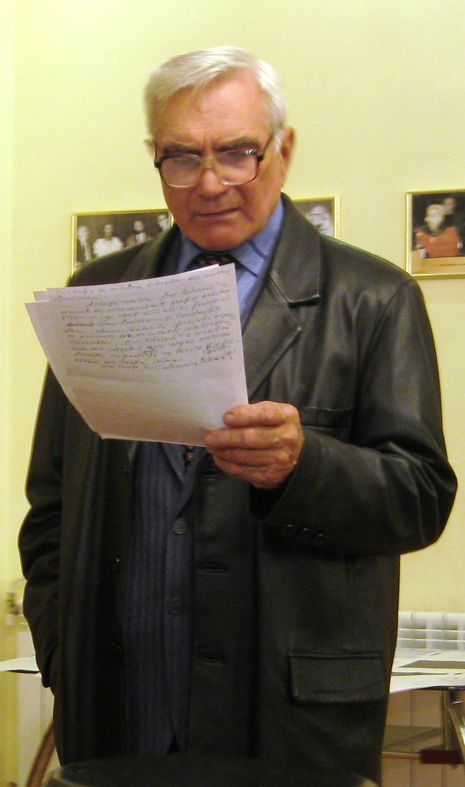 LA MULȚI ANI ZORISTULUI NEVIDTECAT DE PATIMA&nbsp;SCRISULUI