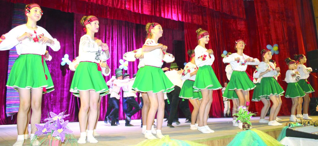 În iureșul dansului popular, pe scena din&nbsp;Horbova