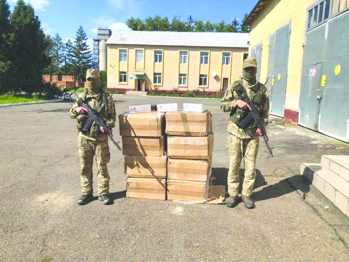 Mămăliga: Țigări de contrabandă în valoare de 350 mii grivne, descoperite pe malul&nbsp;Prutului