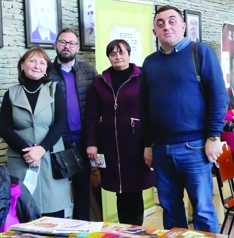 Autori de carteși publiciști din regiunea Cernăuți, la Salonul de Carte „Alma Mater Librorum”