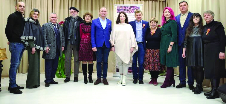 MICA UNIRE, SĂRBĂTORITĂ CU DRAGOSTE PENTRU VALORILE NAȚIONALE,LA CERNĂUȚI