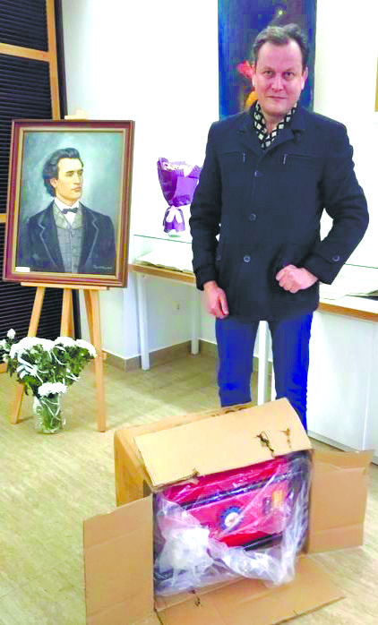 LUMINĂ  DE  LA  COMUNITATEA ROMÂNILOR DIN&nbsp;SUEDIA