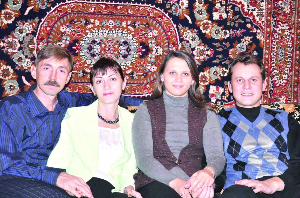 CINSTEA  DE  A  FI  ROMÂN  SAU  DRUMUL  LUI MIHAI  GROSUDE  PE  STRADA  NUCILOR PÂNĂ SUB  TEII LUI&nbsp;EMINESCU