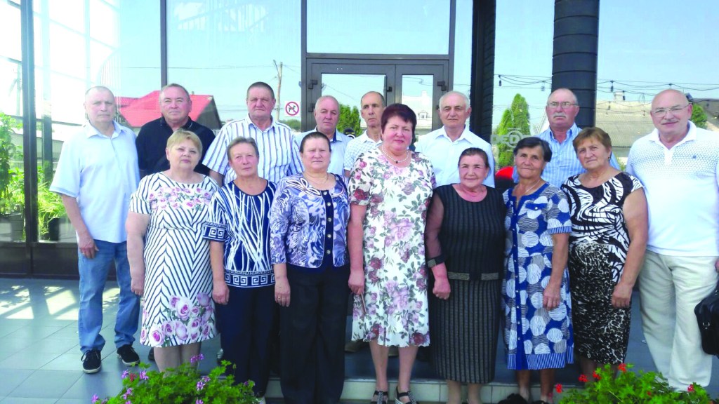 Tineri, frumoșila suflet și la vorbă românească 