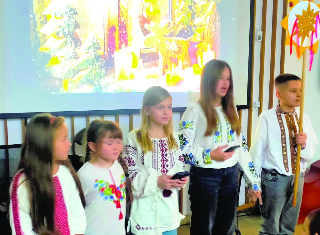 NE-AU  COLINDAT  ȘI  S-AU  BUCURAT  DE MIRACOLUL  CRĂCIUNULUI  UCRAINENI  STRĂMUTAȚI DIN&nbsp;MARIUPOL