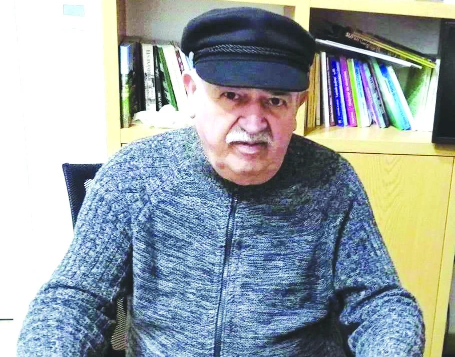 RĂSCOLIRI  PRIN  ANII CÂND  TRĂIAU FERICIȚI&nbsp;ÎMPREUNĂ