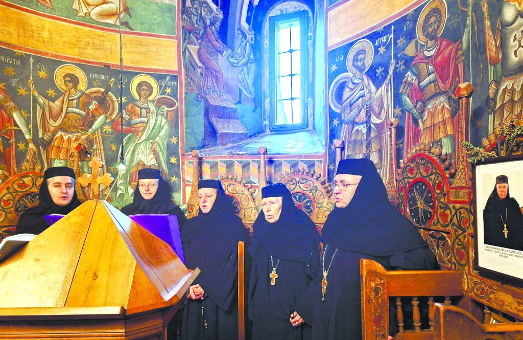 O NOUĂ DUMINICĂ A MĂICUȚEI ÎN FAMILIA LĂRGITĂ A MĂNĂSTIRII&nbsp;VORONEȚ