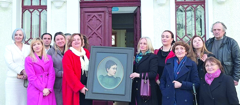 LA UMBRA STEJARULUI SECULAR, ROMÂNII DIN BUDINEȚ ÎȘI ÎNTINERESC&nbsp;RĂDĂCINILE