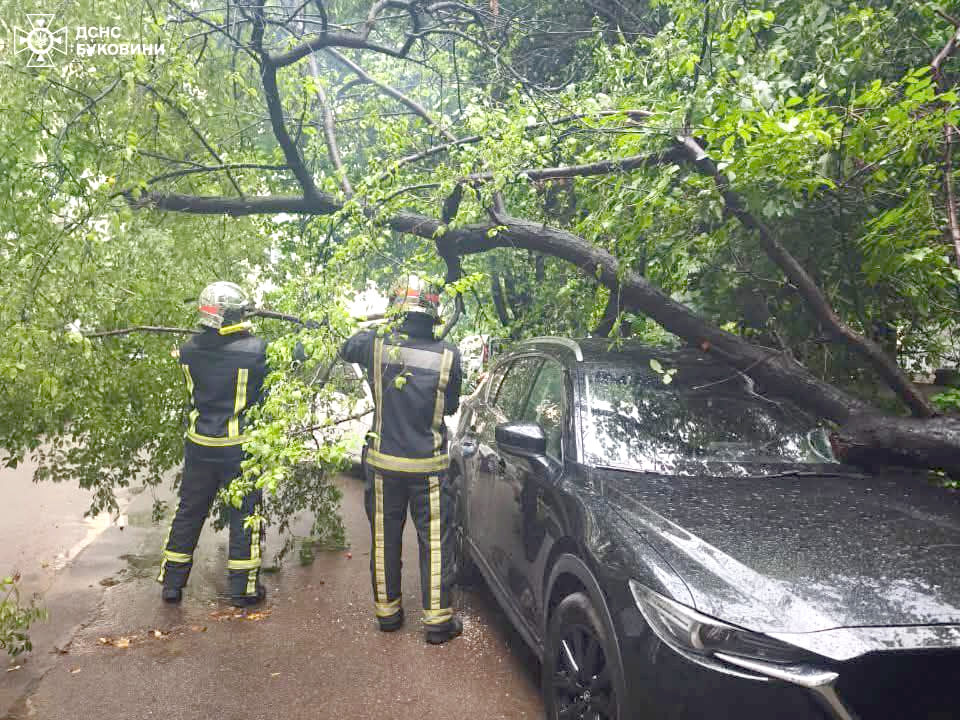 Căldura înlocuită de furtuni, grindină și vânturi&nbsp;puternice