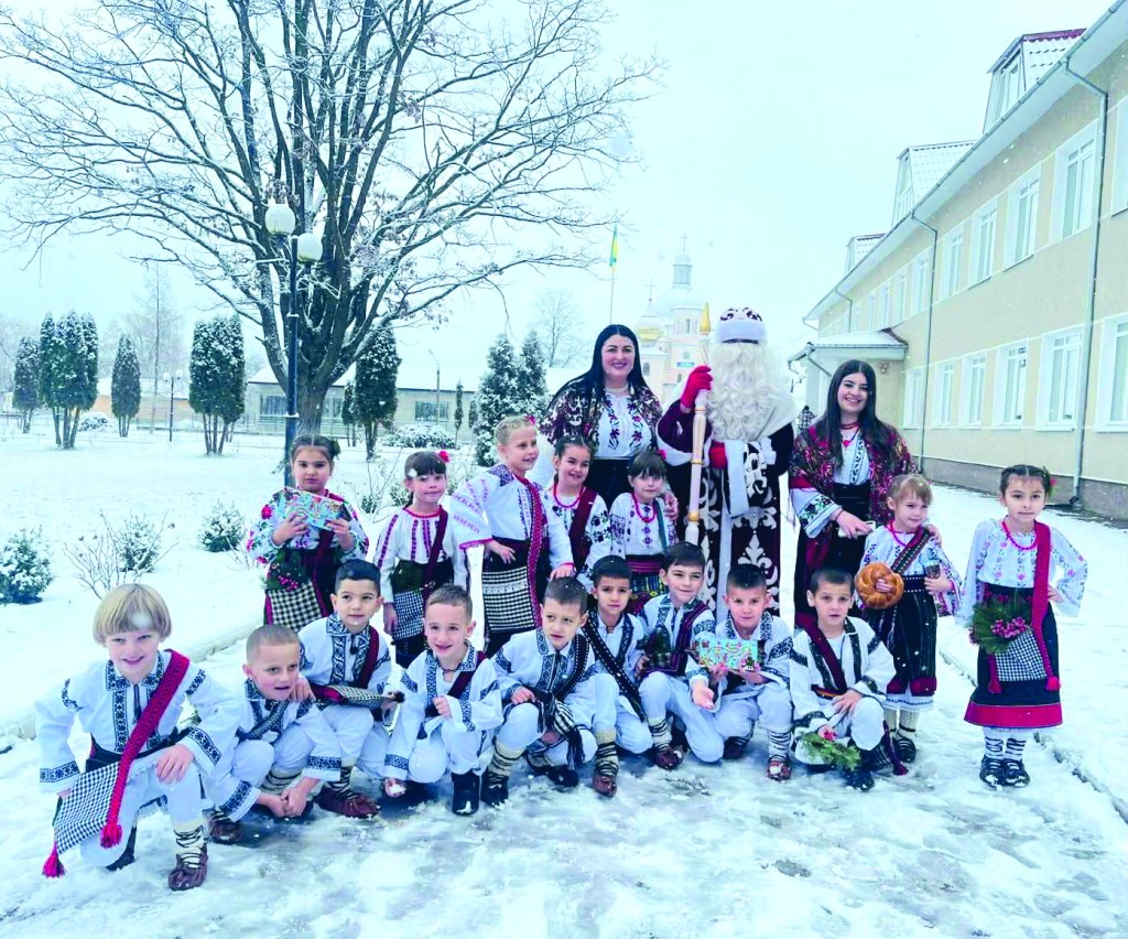 ROMÂNI VOM FI MEREU, AVÂND MÂNDREȚE DE COPII ASEMENEA CELOR DIN&nbsp;CRASNA